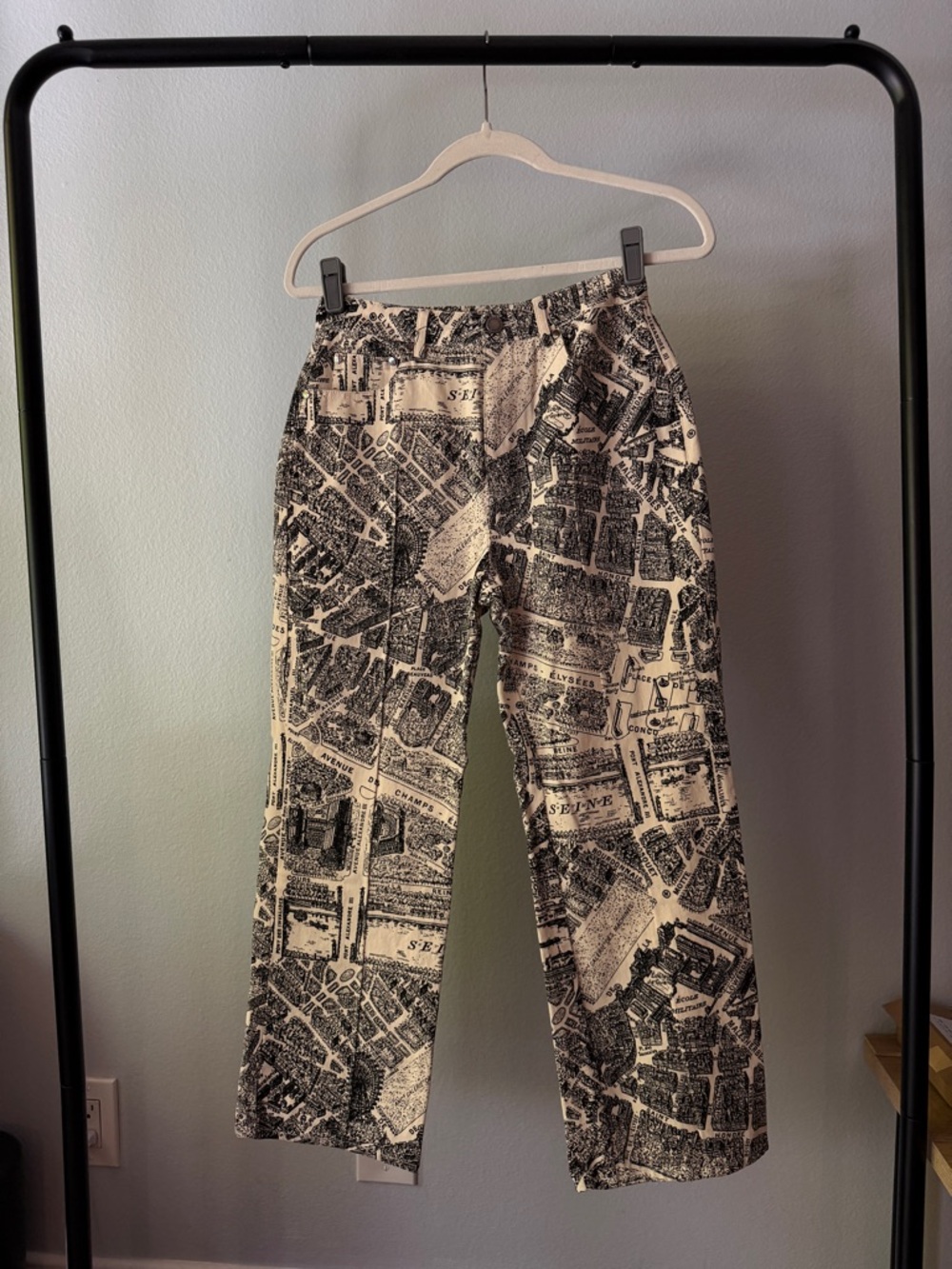 En Saison Paris Map Pants in Black and Cream - Picture 2 of 6